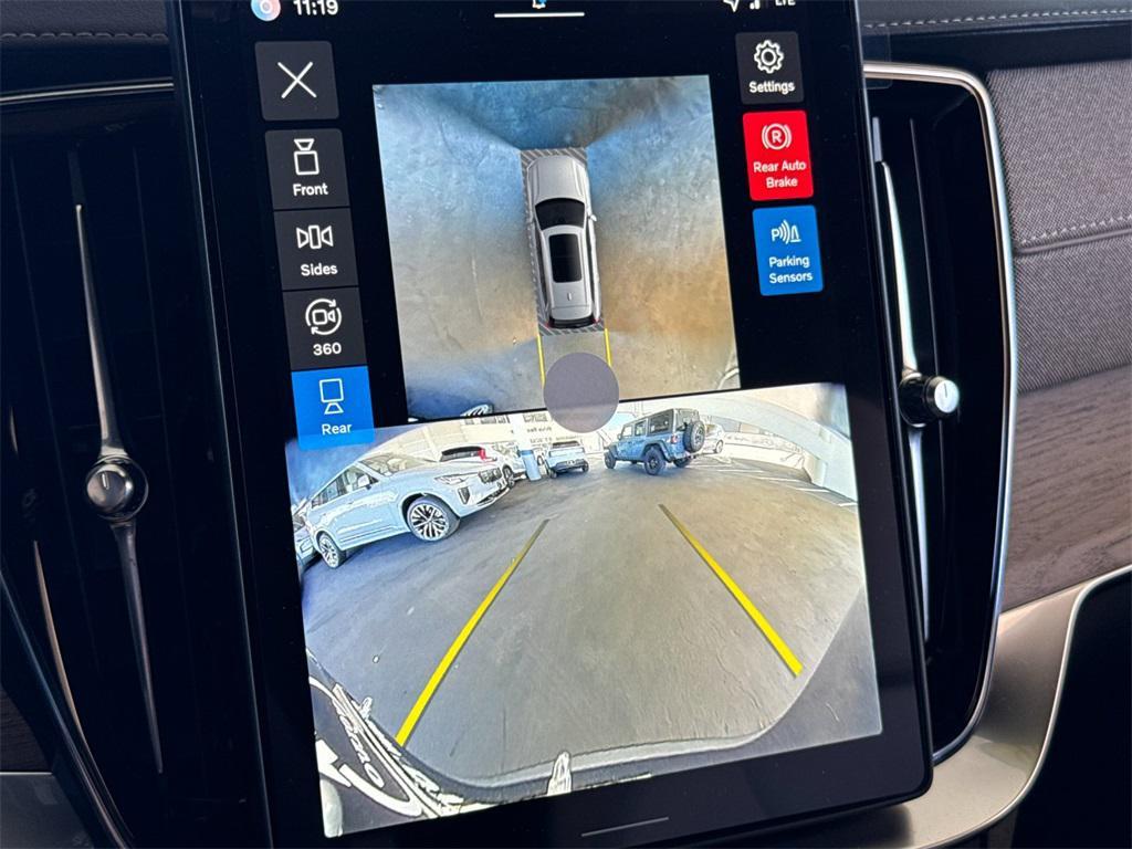 new 2026 Volvo XC90 car, priced at $71,945