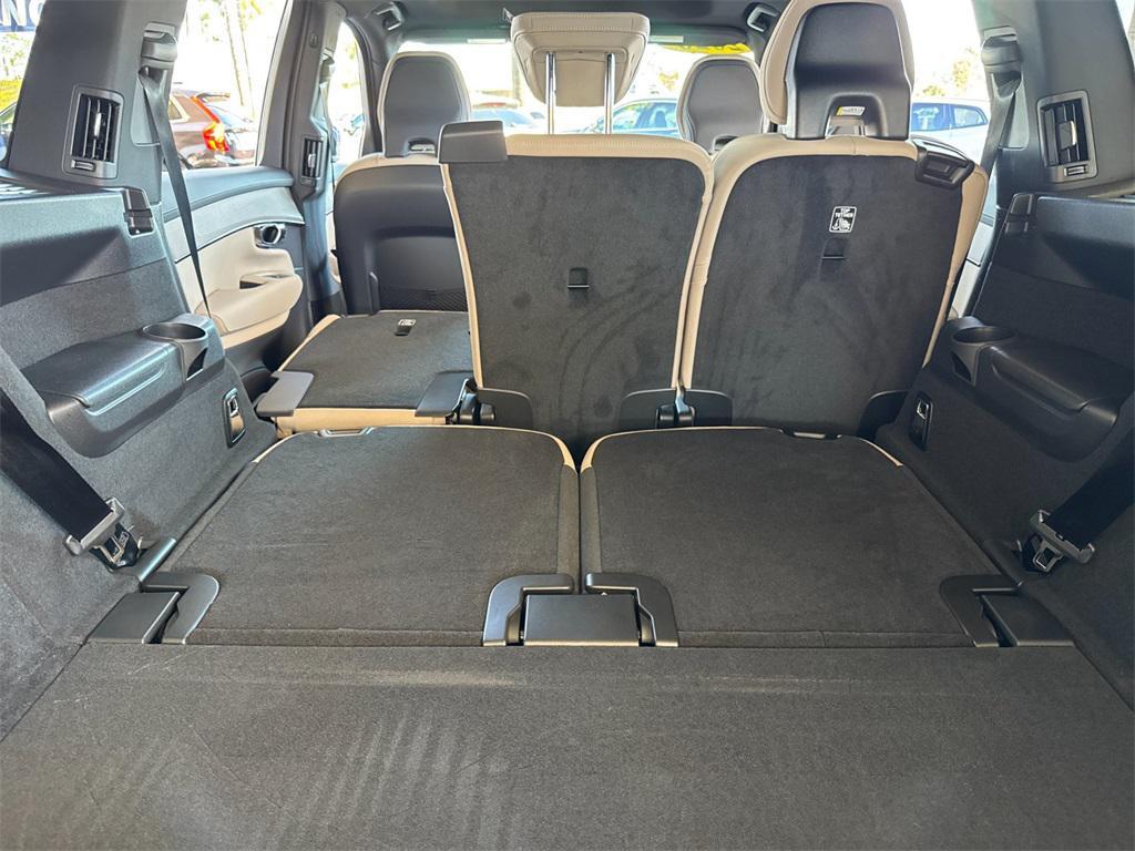 new 2026 Volvo XC90 car, priced at $71,945