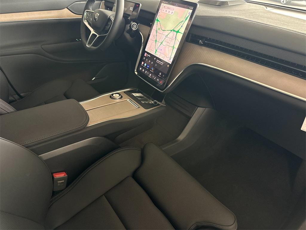 new 2025 Volvo EX90 car, priced at $80,875