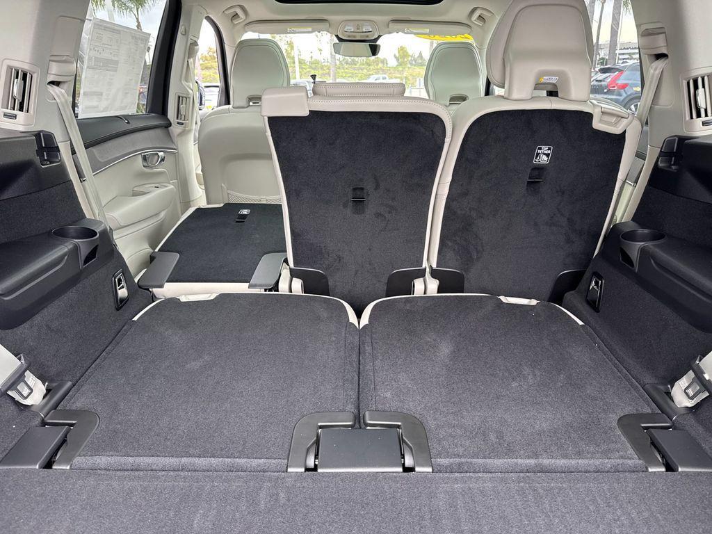 new 2026 Volvo XC90 Plug-In Hybrid car, priced at $85,625