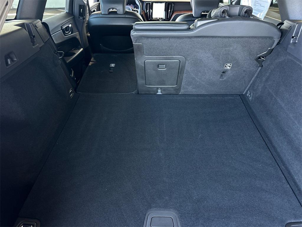 used 2023 Volvo XC60 car, priced at $32,791