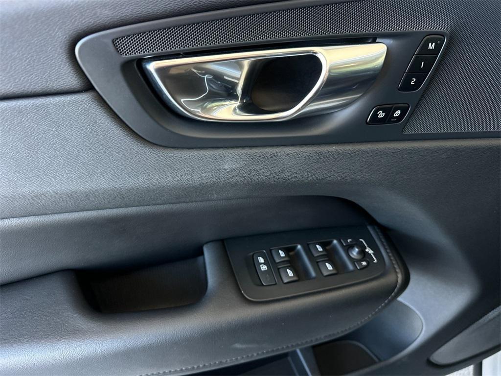used 2023 Volvo XC60 car, priced at $32,791