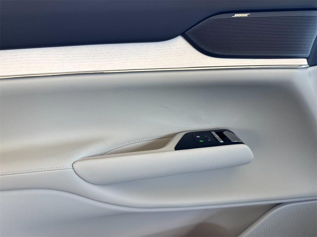 new 2025 Volvo EX90 car, priced at $84,025