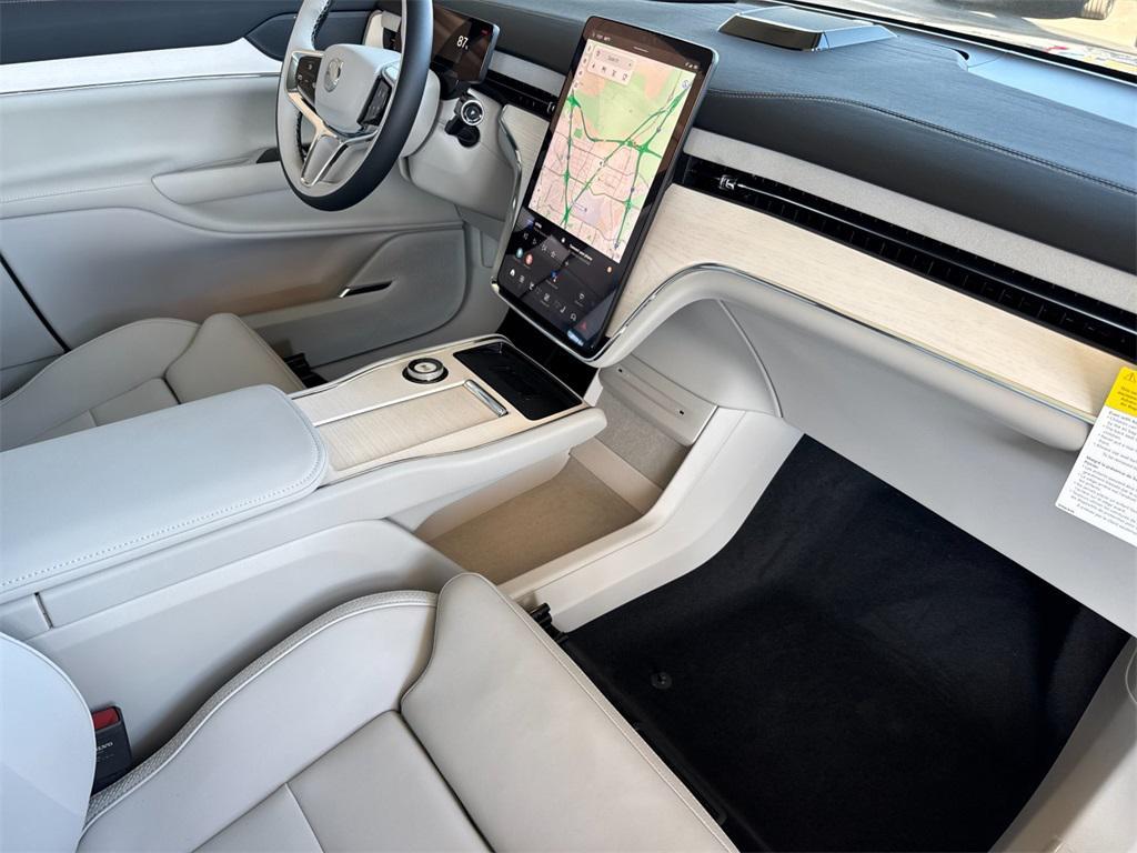 new 2025 Volvo EX90 car, priced at $84,025