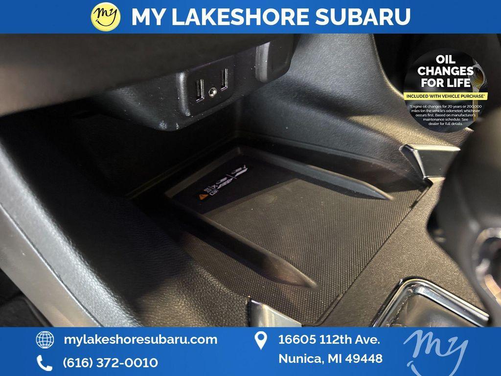 used 2023 Chevrolet Traverse car, priced at $27,986