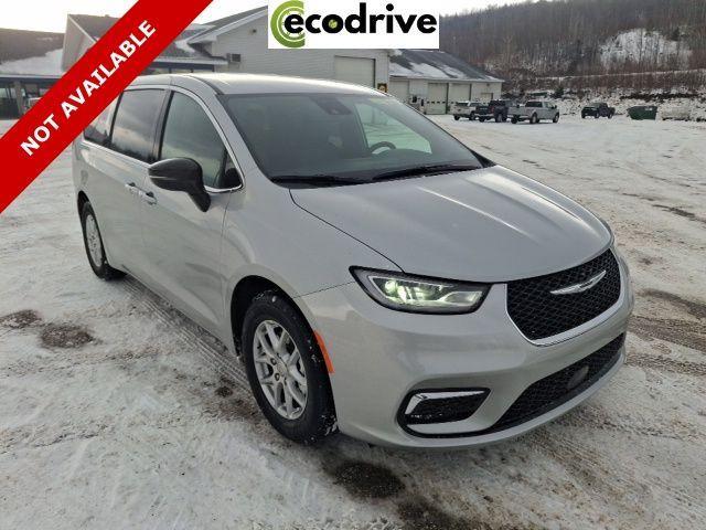 new 2026 Chrysler Pacifica car, priced at $42,927