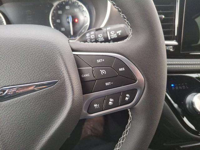 new 2026 Chrysler Pacifica car, priced at $42,927