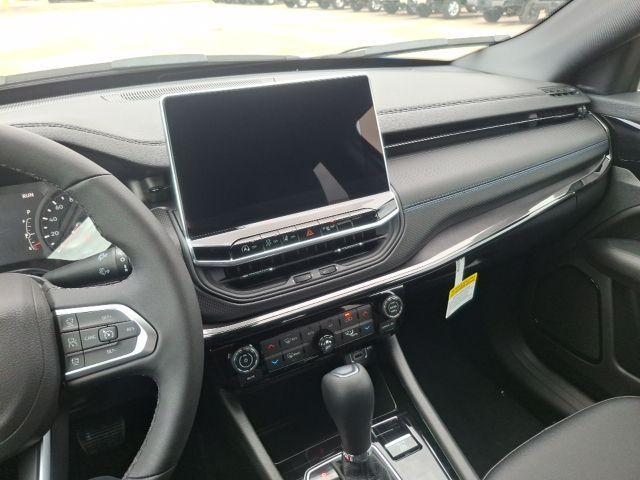 new 2026 Jeep Compass car, priced at $33,920