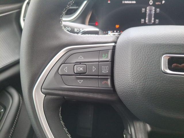 new 2025 Jeep Grand Cherokee car, priced at $41,665