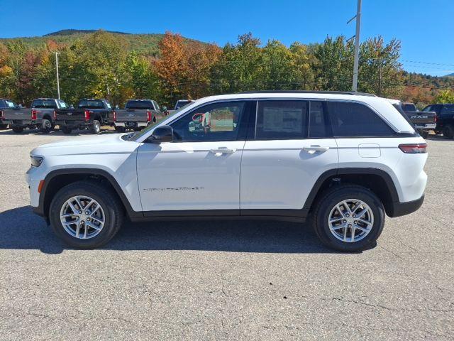 new 2025 Jeep Grand Cherokee car, priced at $38,075