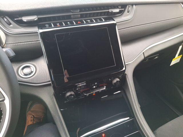 new 2025 Jeep Grand Cherokee car, priced at $41,665