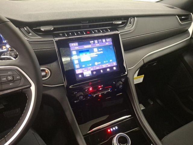 new 2026 Jeep Grand Cherokee car, priced at $46,300