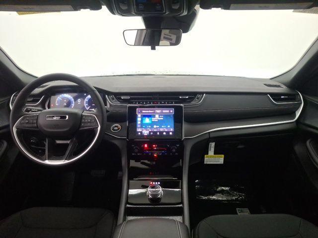 new 2026 Jeep Grand Cherokee car, priced at $46,300