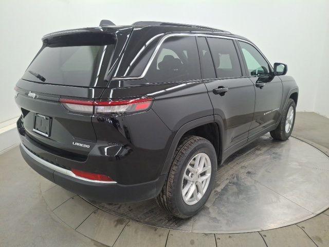 new 2026 Jeep Grand Cherokee car, priced at $46,300