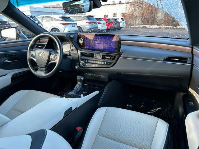 used 2025 Lexus ES 350 car, priced at $40,506
