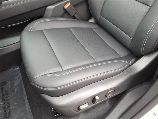 new 2026 Chevrolet Traverse car, priced at $42,384