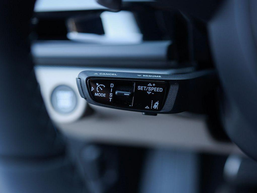 new 2025 Porsche Panamera car, priced at $156,685