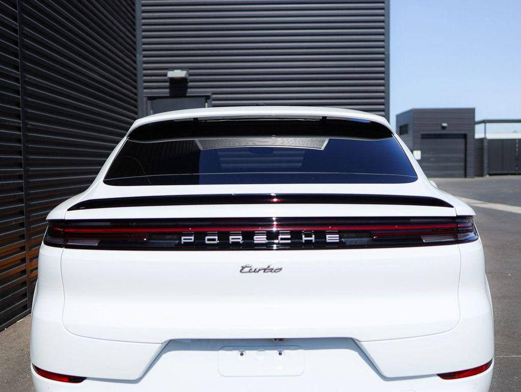new 2025 Porsche Cayenne car, priced at $195,005