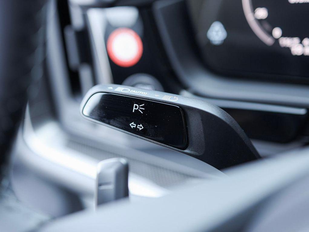 new 2025 Porsche Cayenne car, priced at $195,005