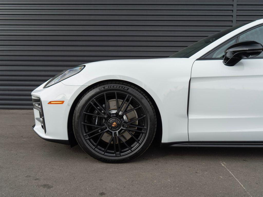 new 2026 Porsche Panamera car, priced at $194,490