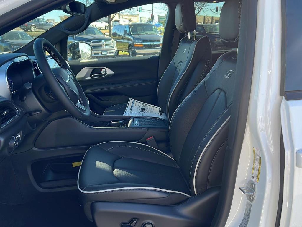 new 2026 Chrysler Pacifica car, priced at $50,782