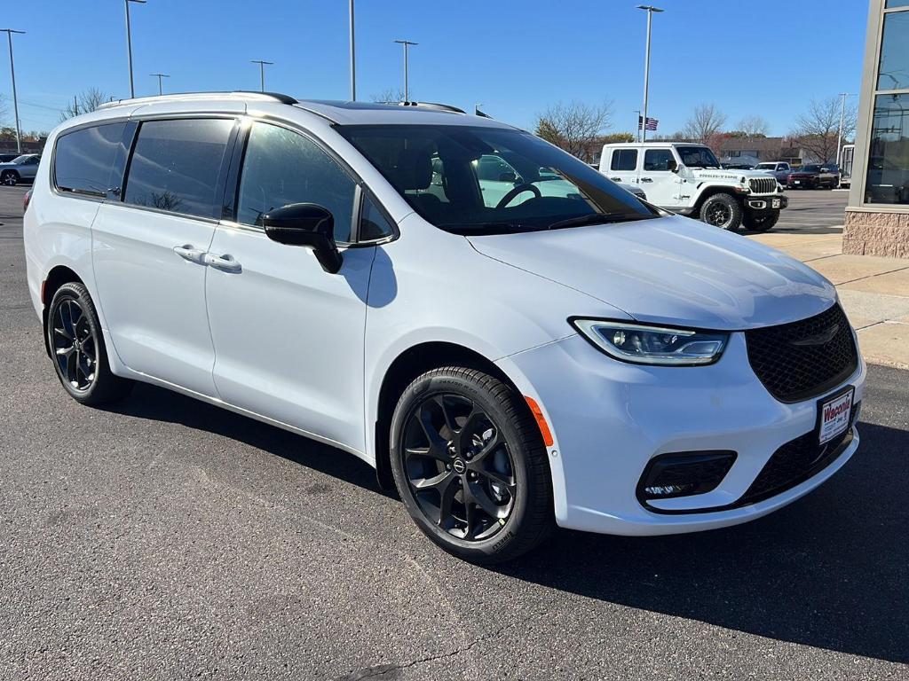 new 2026 Chrysler Pacifica car, priced at $50,782