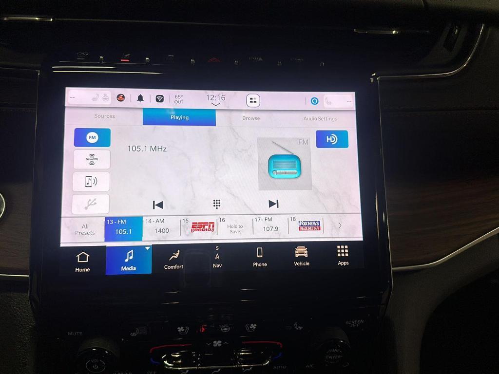 used 2022 Jeep Grand Cherokee car, priced at $40,999