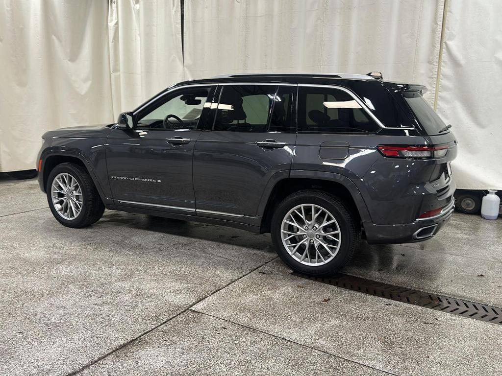 used 2022 Jeep Grand Cherokee car, priced at $40,999