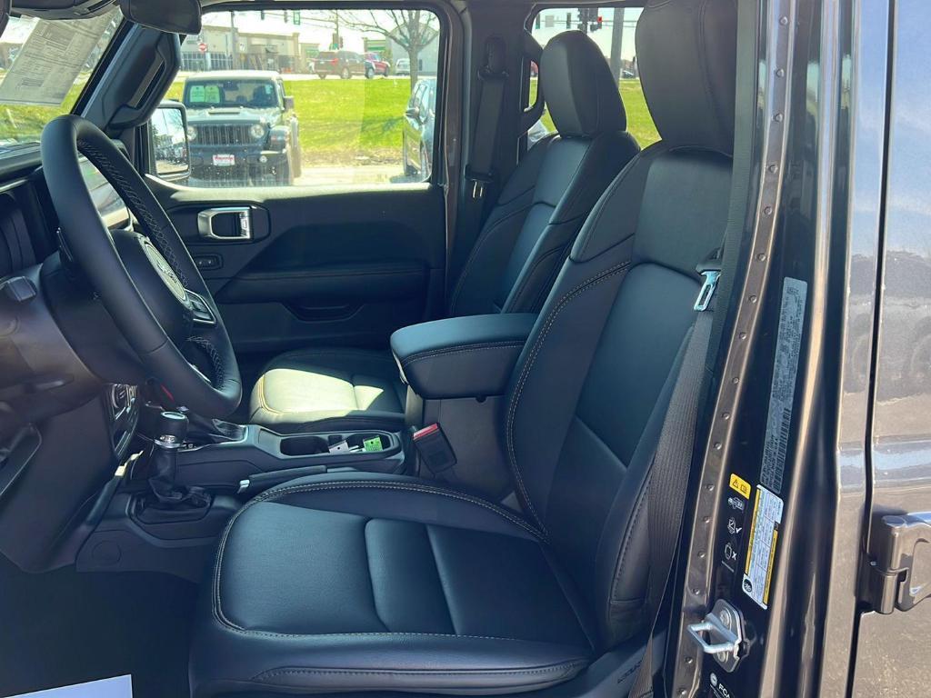 new 2026 Jeep Gladiator car, priced at $46,848