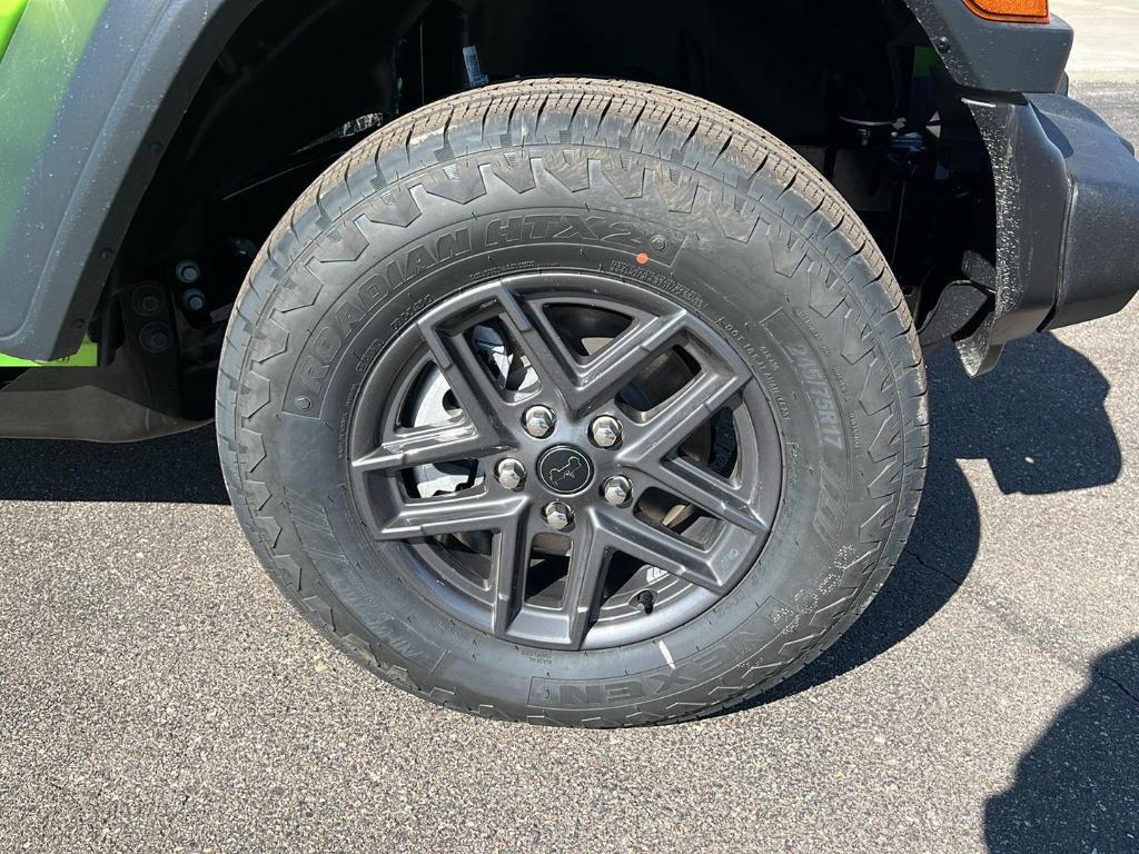 new 2026 Jeep Wrangler car, priced at $46,198