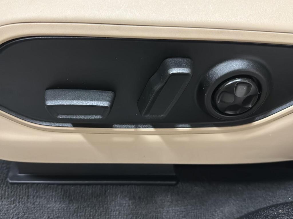 used 2022 Jeep Grand Cherokee L car, priced at $30,329