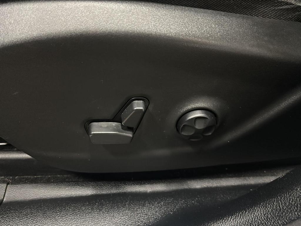 used 2021 Jeep Cherokee car, priced at $18,259