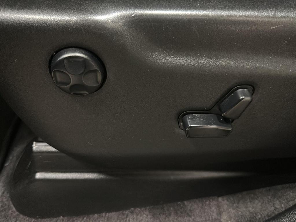 used 2019 Jeep Grand Cherokee car, priced at $17,499