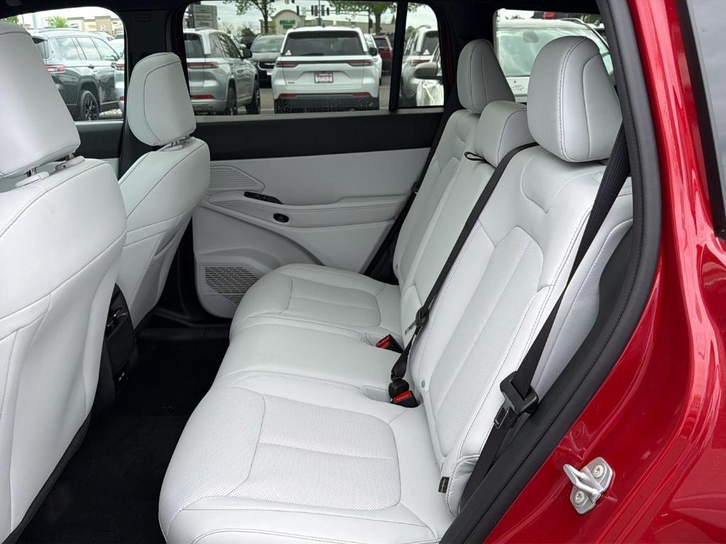 new 2026 Jeep Cherokee car, priced at $41,617