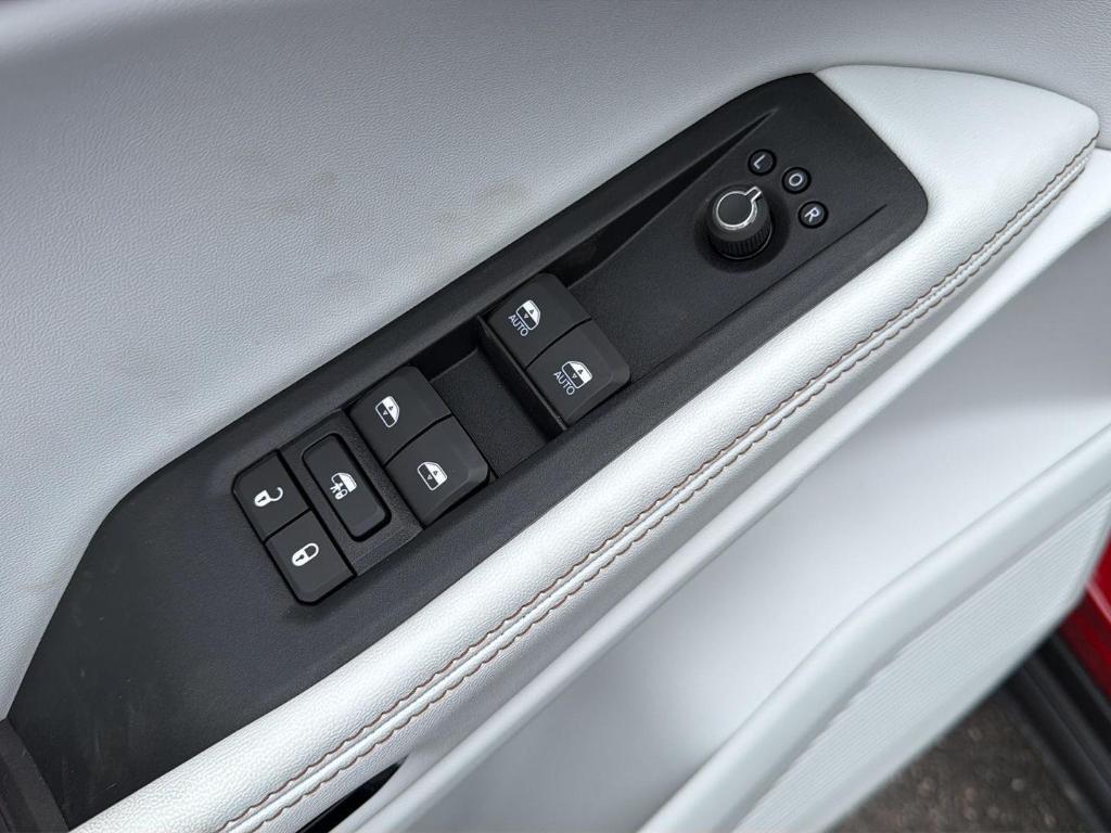new 2026 Jeep Cherokee car, priced at $41,617
