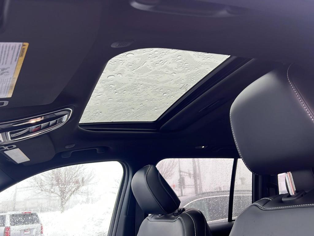 new 2025 Jeep Grand Cherokee car, priced at $42,982