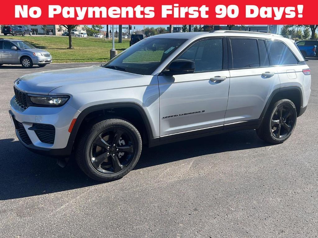 new 2025 Jeep Grand Cherokee car, priced at $40,163