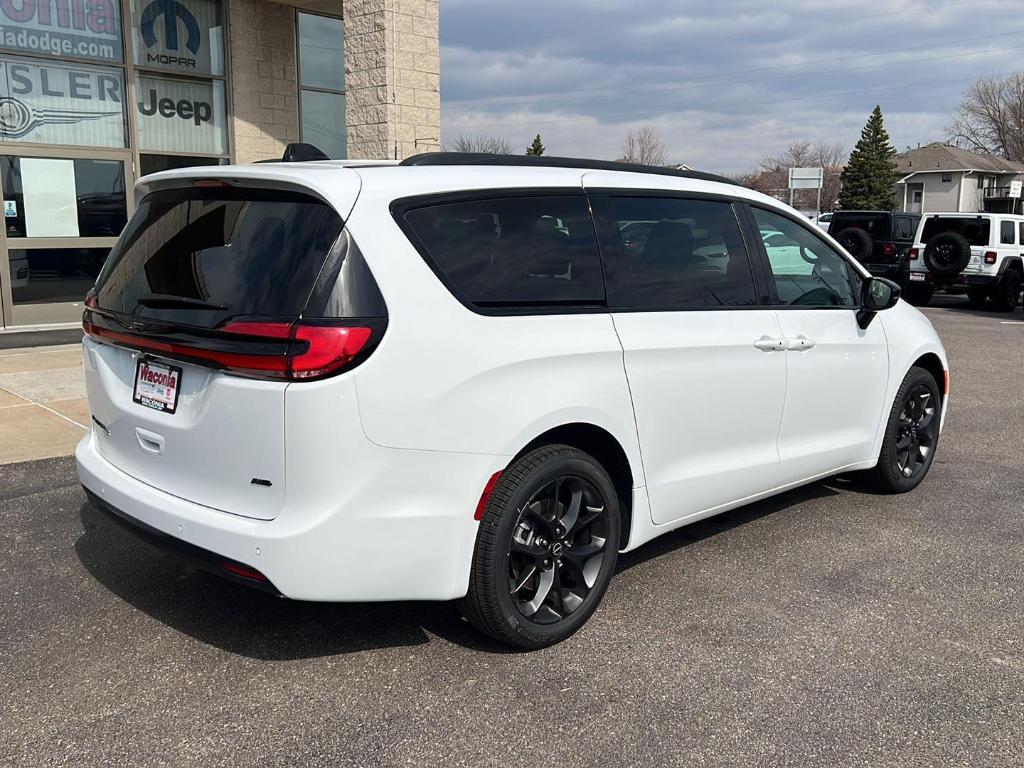 new 2026 Chrysler Pacifica car, priced at $46,114