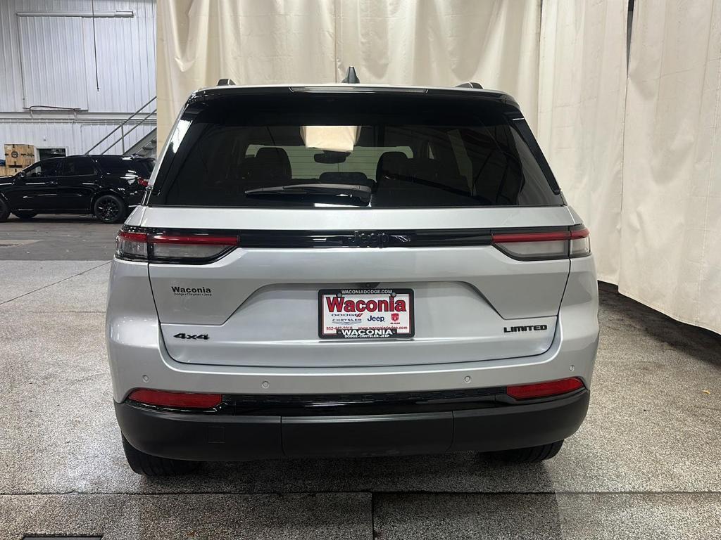 used 2023 Jeep Grand Cherokee car, priced at $35,999