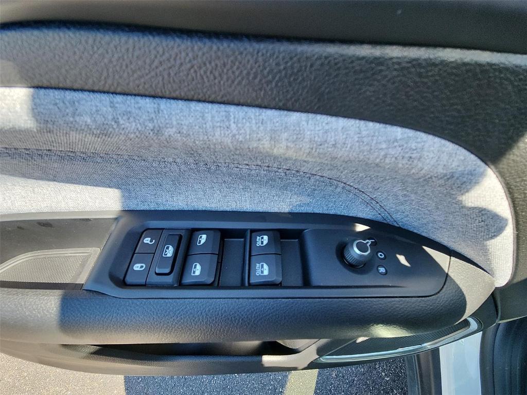 new 2024 Jeep Compass car, priced at $29,299