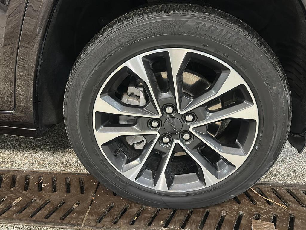 used 2023 Jeep Grand Cherokee L car, priced at $37,869