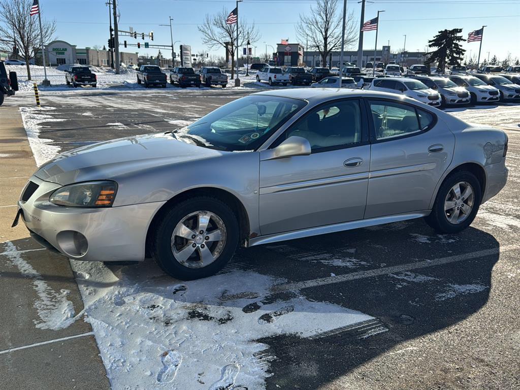 used 2007 Pontiac Grand Prix car, priced at $4,488