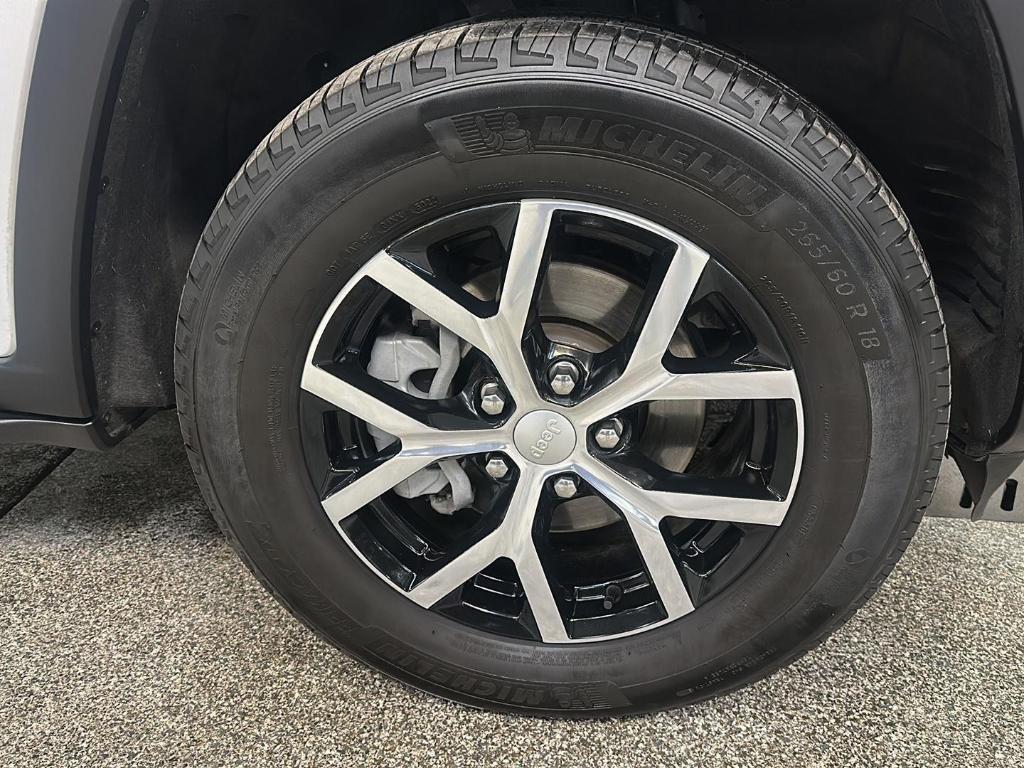 used 2023 Jeep Grand Cherokee car, priced at $32,999