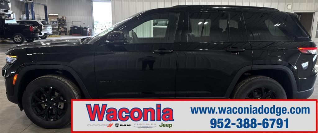 used 2025 Jeep Grand Cherokee car, priced at $36,299