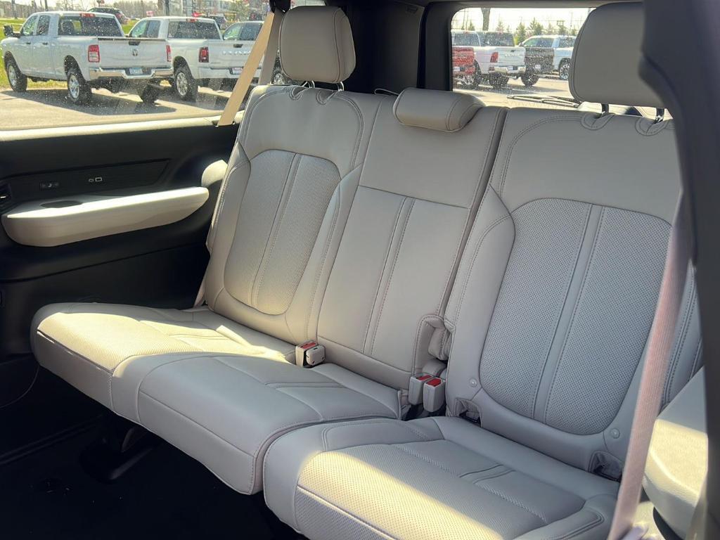 new 2026 Jeep Grand Wagoneer L car, priced at $81,021