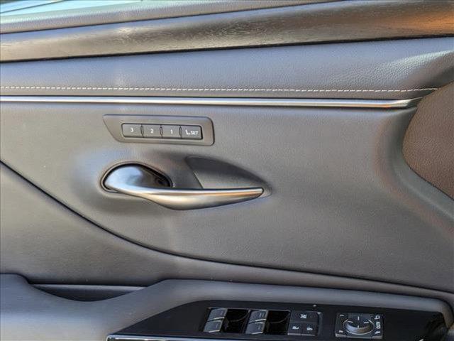 used 2023 Lexus ES 350 car, priced at $35,917