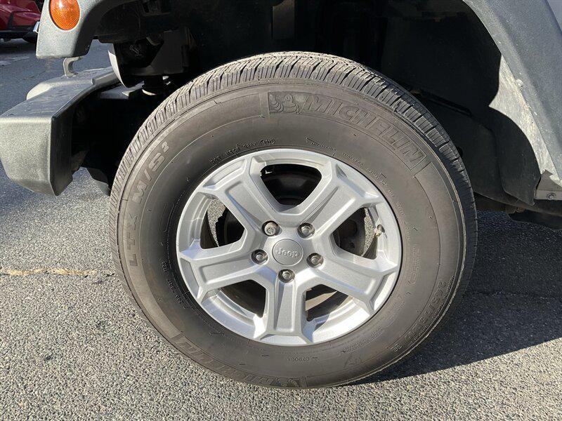 used 2015 Jeep Wrangler car, priced at $11,495