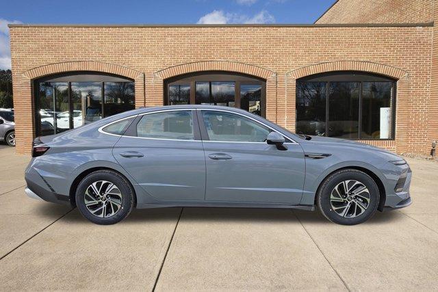 new 2026 Hyundai Sonata Hybrid car, priced at $29,944