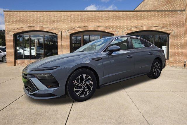 new 2026 Hyundai Sonata Hybrid car, priced at $29,944
