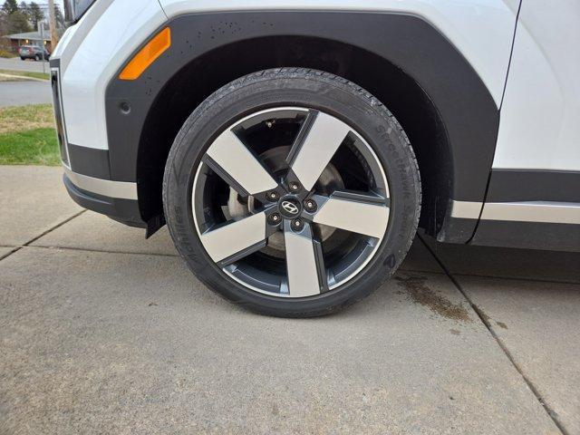 used 2024 Hyundai Santa Fe car, priced at $32,700